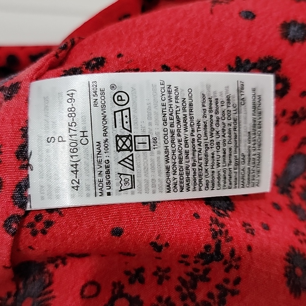 GAP NWOT Pattern Keyhole Top, Size S - Picture 4 of 5